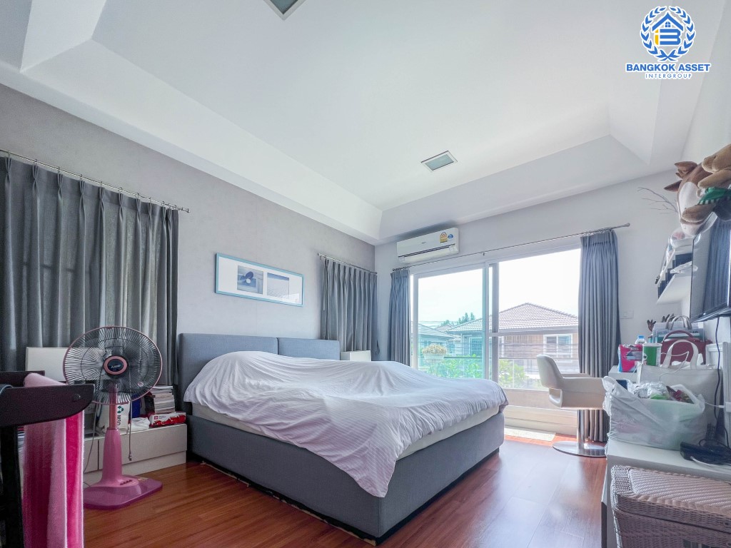 *****บ้านเดี่ยวมือสองย่านกรุงเทพฯ ม.มัณฑนาเลค วัชรพล จากแบรนด์แลนด์แอนด์เฮ้าส์ เนื้อที่กว้างขวาง 50.30 ตร.ว. ฟังก์ชัน 3 ห้องนอน 3 ห้องน้ำ ที่จอดรถ 2 คัน บ้านสวยพร้อมอยู่ บนทำเลแห่งการเดินทาง สภาพแวดล้อมเป็นเลิศ ใกล้รถไฟฟ้าสายสีเขียว "สถานีสายหยุด, สะพานใหม่" และทางด่วน "ฉลองรัช"